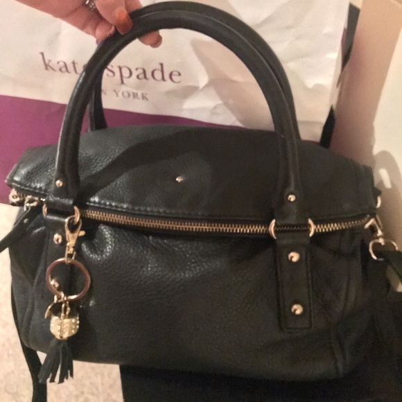 kate spade Handbags - Kate Spade Cobble Hill black crossbody with strap